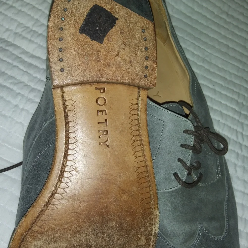 Poetry Women's Gray Suede Lace-Up Flats